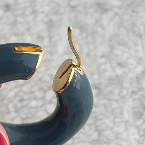 Big hoop pierce